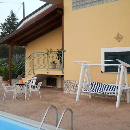 Oasi Bed & Breakfast Giffoni Sei Casali